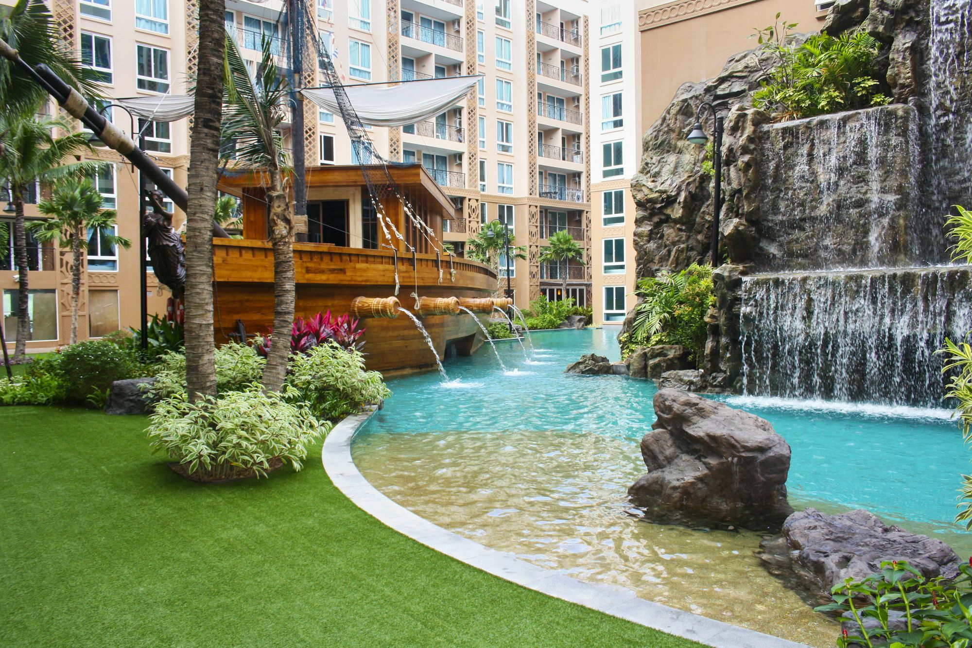 Atlantis Condo Resort Jomtien Beach Εξωτερικό φωτογραφία